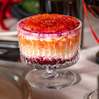 Fur coat with salmon and red caviar 300g