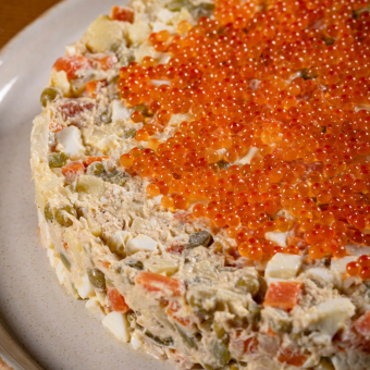 Olivier with salmon and red caviar 1kg