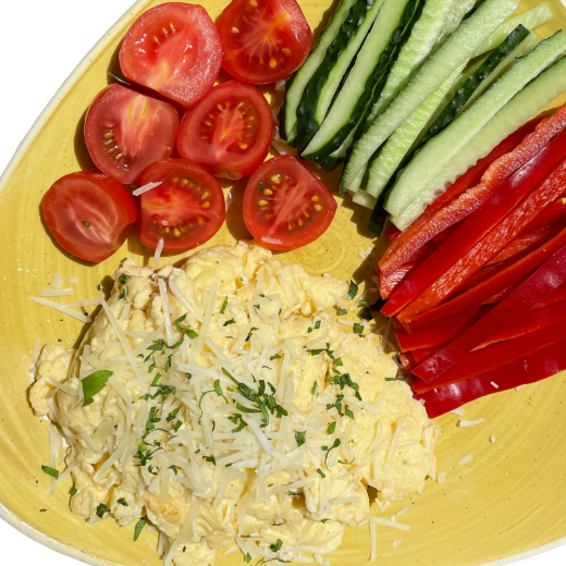 Скрембл з овочами 