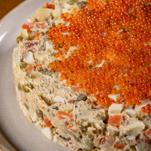 Olivier with salmon and red caviar 1kg